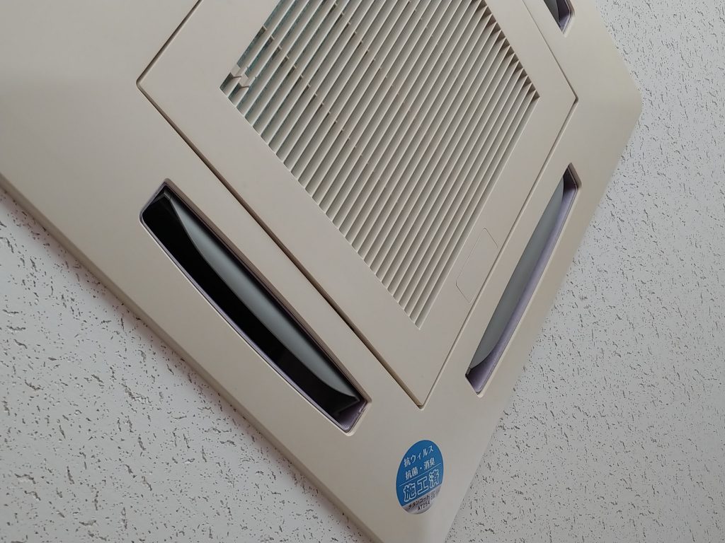 「カビ臭いオフィス」になっていませんか？